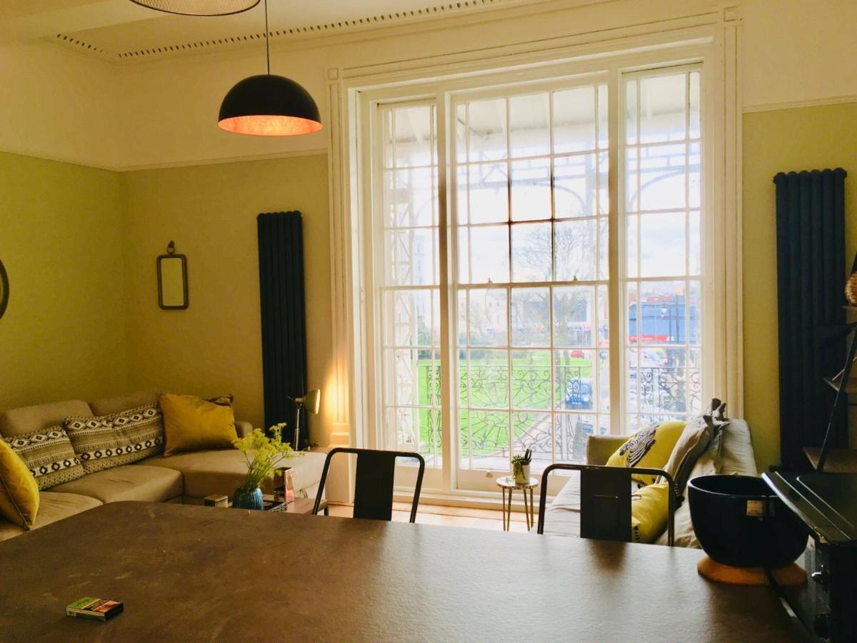Grade 2 Listed Apartment In Heart Of Гастингс Экстерьер фото